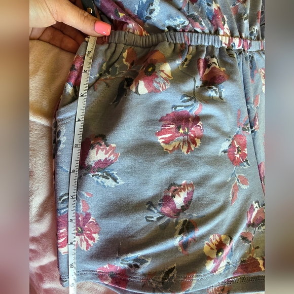 NWT Blue Floral Romper By Color Thread - Picture 8 of 10